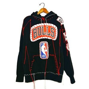 Galerie de L’Artiste IOV | Chicago Bulls Hoodie